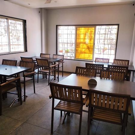 Hotel Manasi Inn サーターラー エクステリア 写真